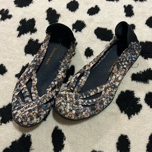 Bernie Mev. Flats-Size 39